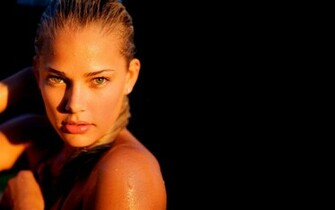 Daily Wallpaper Tori Praver