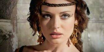 Laura Haddock Classic