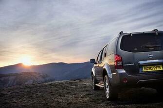 Nissan Pathfinder Off Roading Wallpaper