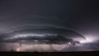 Lightning Storm Clouds Wallpaper