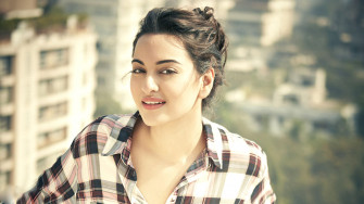 Bollywood Actress Wallpaper HD