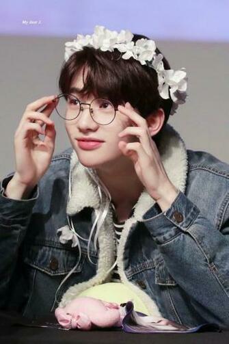 Hwang Hyunjin Stray Kids Glasses