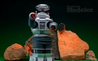 Lost In Space Robot B9 From Moebius Models Finescale Modeler