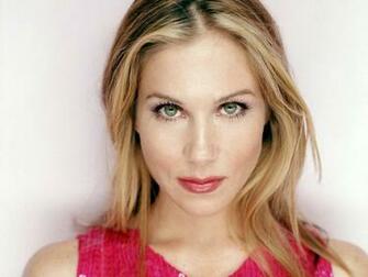 Christina Applegate Wallpaper High Resolution And Quality