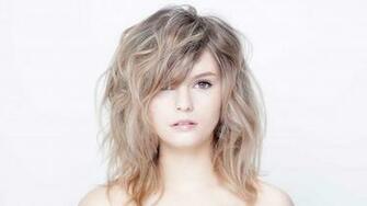 Why Blonde Highlights R Perfect For Summer Hair Colour