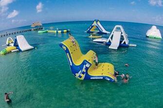Cozumel Mexico Background By Naomi Mor