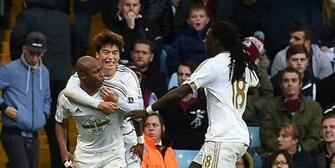 Bafetimbi Gomis Bola Net