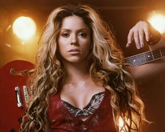 Games Wallpaper Shakira Hot Sexy Singer