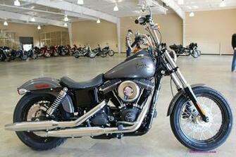 Harley Davidson Street Bob Se Milwaukee Scorching Road Test Bikes