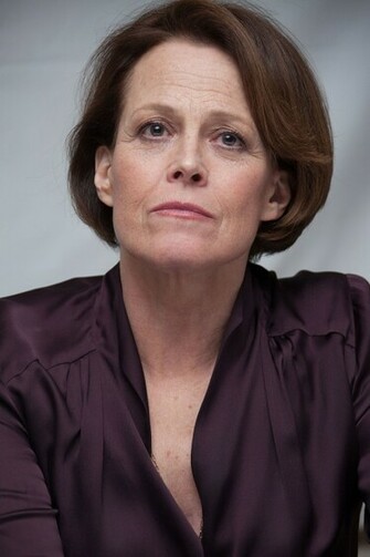Sigourney Weaver Wallpaper Background Image Hippowallpaper
