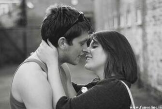 Love Couple Kissing Wallpaper HD