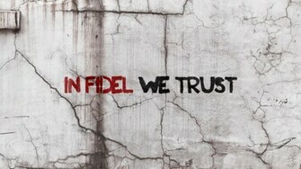 Fidel Castro In God We Trust Plaster Wallpaper