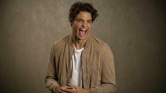 Noah Centineo T