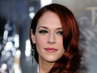 Amanda Righetti Face Wallpaper