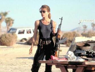 Linda Hamilton Wallpaper