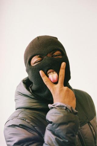 Sous La Cagoule De Siboy Pochette Vinyle Rappeur