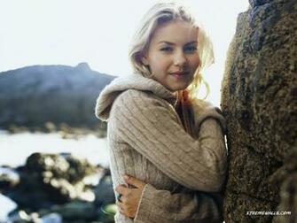 Elisha Cuthbert High Quality Wallpaper This