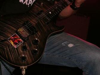 Mark Tremonti Guitar V Close By Molonuk