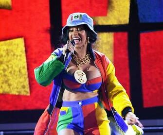 Grammys Cardi B And Bruno Mars 90s Inspired Performance