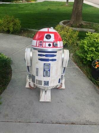 Building R3 T2 That One Background Droid From Star Wars Anh