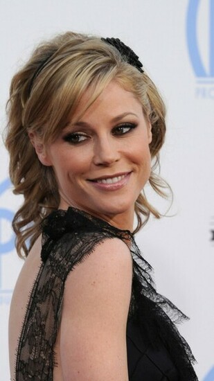 Julie Bowen Wallpaper