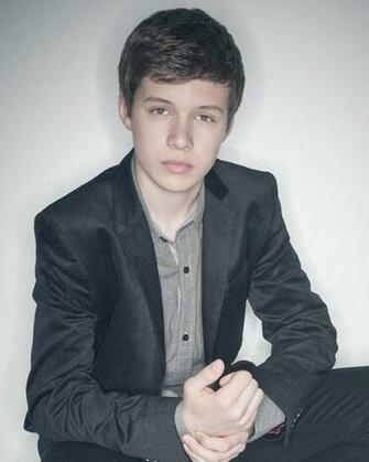 Nick Robinson Photos