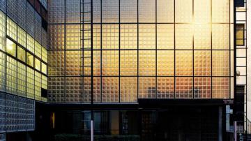 The Virtual Splendor Of Paris S Glass House New York Times