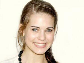 Like Every Body Lyndsy Fonseca HD Wallpaper