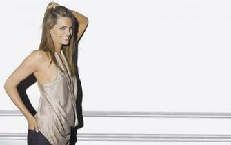 Stana Katic Wallpaper HD