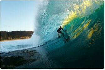 Hawaii Waves Pipeline A Big Set Does Its Thing