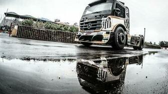 Mercedes Benz Truck Wallpaper HD Desktop