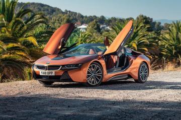 Bmw I8 Roadster Re And Test Drive Wallpaper