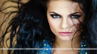 Pretty Women Full HD Wallpaper