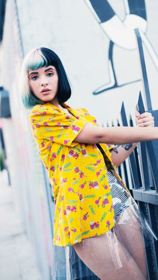 Melanie Martinez iPhone Wallpaper