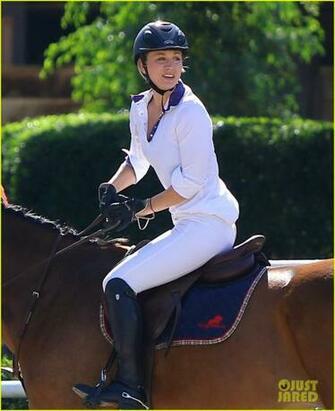 Kaley Cuoco Steps Out At The Horse Stable Without Her Wedding Ring