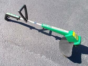 Weed Trimmer Lawn HD Wallpaper Background