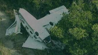 Plane Crash Island Wallpaper Pictures