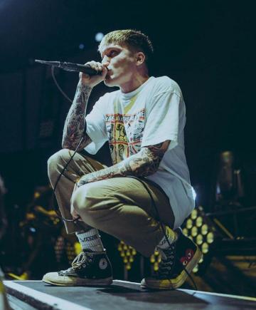 Ben Barlow Neck Deep Gambar
