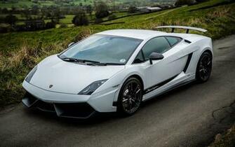 White Lamborghini Gallardo Wallpaper