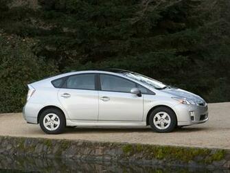 Toyota Prius Hybrid Touring Wallpaper