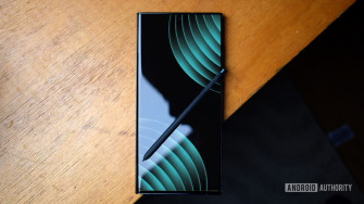 Survey Shows How Big Is Too For People When It Comes To Phones