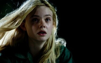 Elle Fanning Wallpaper