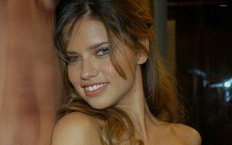 Adriana Lima Wallpaper Girl