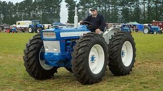Ford Tractor Wallpaper County