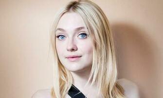 Dakota Fanning HD Wallpaper 7wallpaper Net