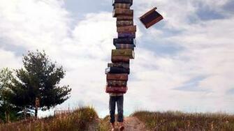 People With Suitcases Desktop Wallpaper