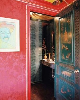 Wall Art Faux Crocodile Wallpaper In A Bathroom
