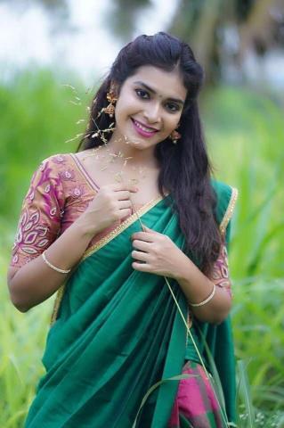 Actress Darsha Gupta Pictures And Wallpaper Natoalpabet