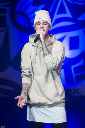 Justin Bieber Background