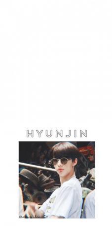 Hyunjin Stray Kids Aesthetic Wallpaper Savage I N